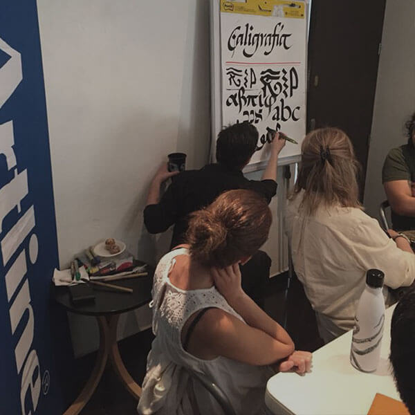 Taller de introducción a la caligrafía